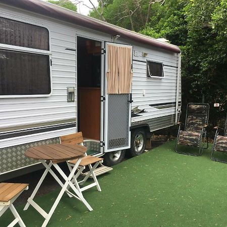 Comfortable Caravan Hotel Cooktown Exterior foto